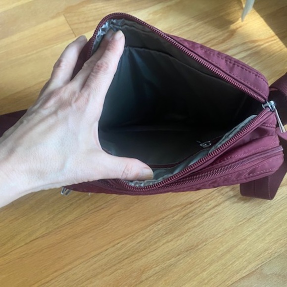 Hedgren RFID Burgundy Crossbody Bag - Picture 5 of 7
